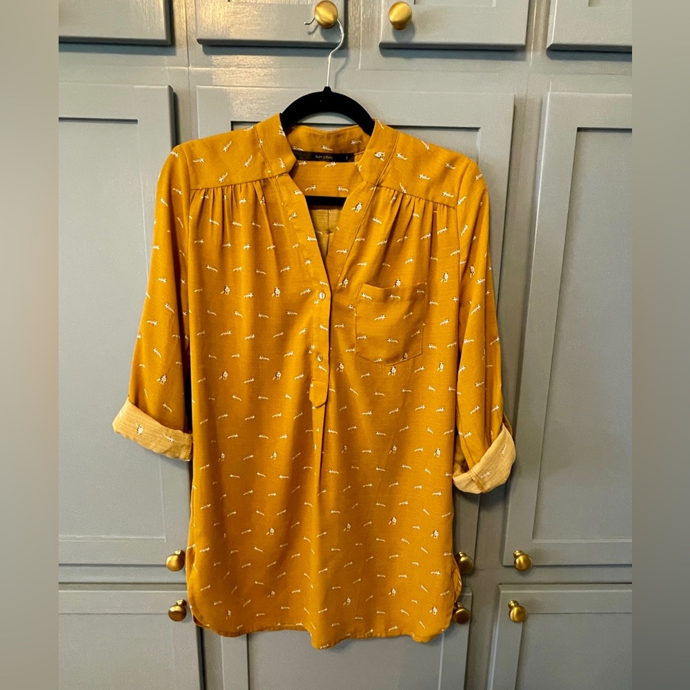 Golden Raccoon-pattern Blouse